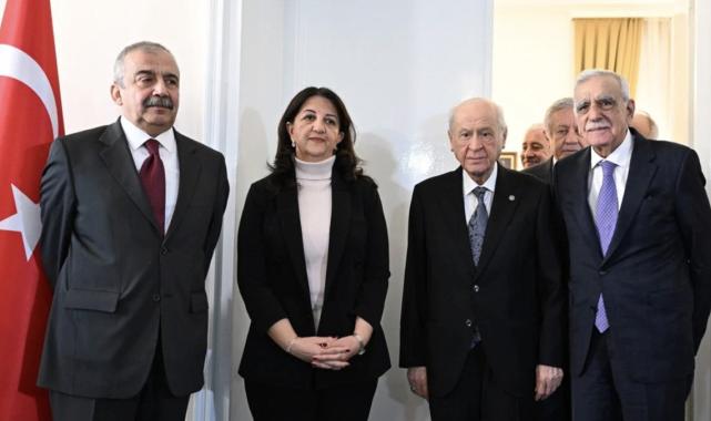 Ankara'da siyaset gündemi oldukça yoğun: AK Parti ve DEM heyeti bugün görüşüyor