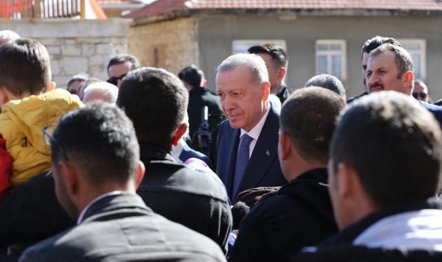 Antalya'da Cumhurbaşkanı Erdoğan'ı gören vatandaşların heyecanı