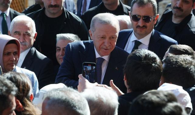 Antalya'da Cumhurbaşkanı Erdoğan'ı gören vatandaşların heyecanı