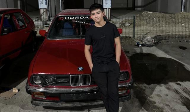 Antalya'da kamyonet ile çarpışan motosikletin 16 yaşındaki sürücüsü öldü