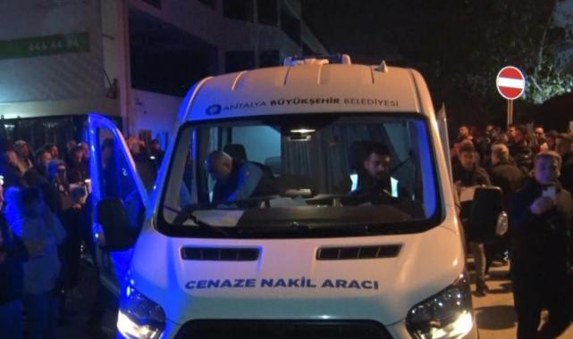 Antalya'da vefat eden Ferdi Tayfur, şarkılarıyla uğurlandı