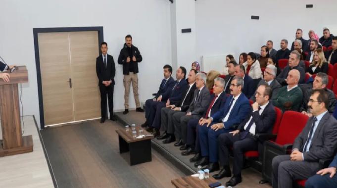 Artvin Valisi Ergün: ”Eğitimde kaliteyi artırmanın gayreti içerisindeyiz”