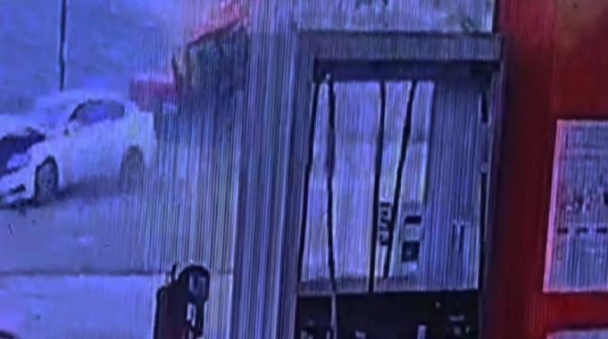 Bolu'da traktörle otomobilin çarpıştığı kaza kameraya yansıdı