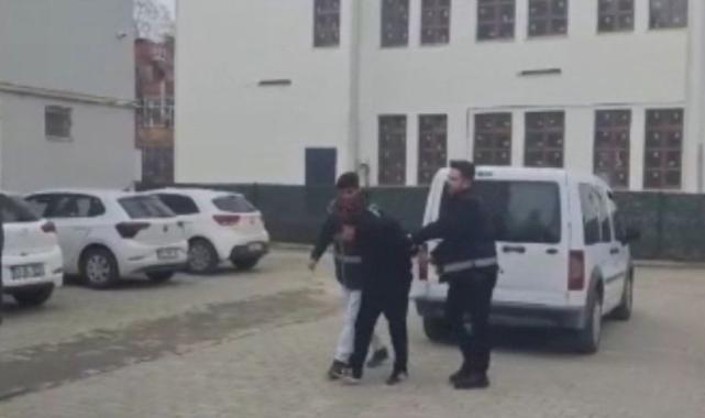 Bursa'da altınları çalan sahte yüzbaşı polisler tarafından enselendi