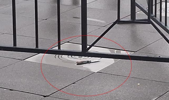 Bursa'da AVM önünde amcasını defalarca bıçakladı