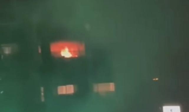 Bursa'da yılbaşı kutlarındaki havai fişekler, evi alev topuna çevirdi