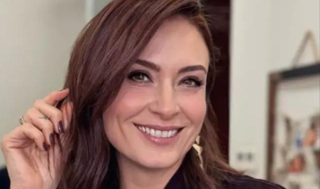 Ceyda Düvenci artık sarışın değil! Yeni imajına yorum yağdı