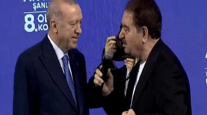 Cumhurbaşkanı Erdoğan İbrahim Tatlıses ile şarkı söyledi