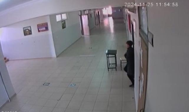 Nöbetçi öğrencinin koridorda halay çekmesi kameralara yansıdı