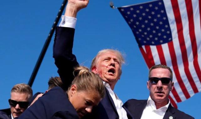 Donald Trump'ın 5 metrelik heykeli yaptırıldı