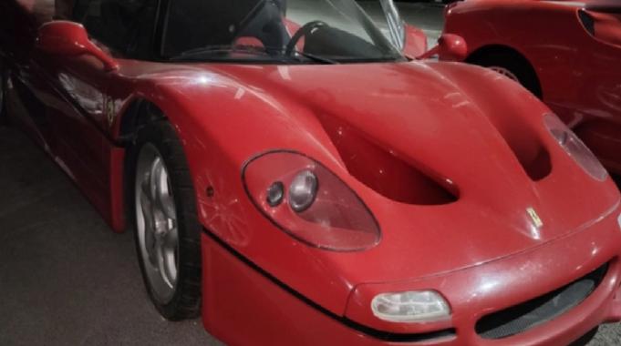 Esad ailesinin milyonlarca dolarlık lüks araçları