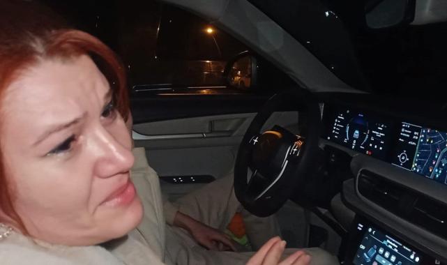 Ferdi Tayfur'un acı haberini alan sevenleri hastane önünde toplandı