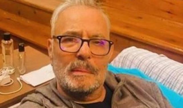 Ferdi Tayfur'un acı haberini alan sevenleri hastane önünde toplandı