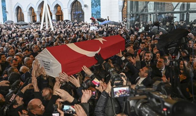 Ferdi Tayfur'un eski eşi, cenaze törenindeki kavgayı anlattı