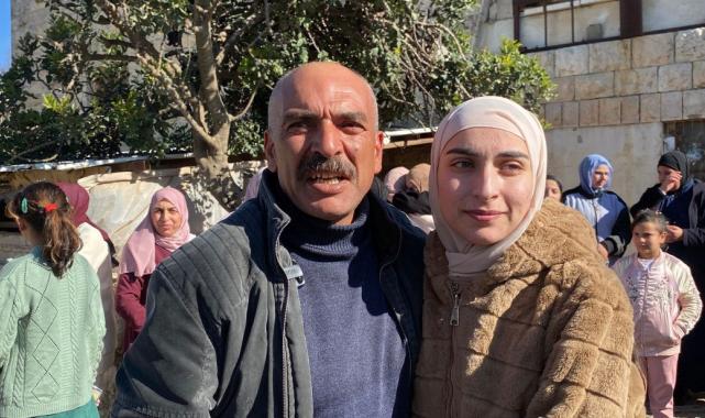 Gazze'de ateşkes: Filistinli esir Cenin Amro ailesine kavuştu
