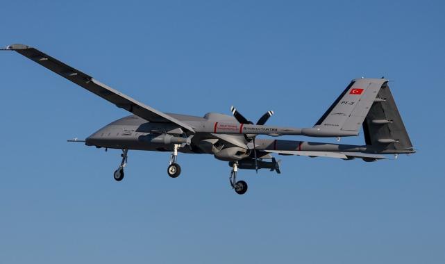 İlk kez silahlanan Bayraktar TB3 hedefi tam isabetle vurdu