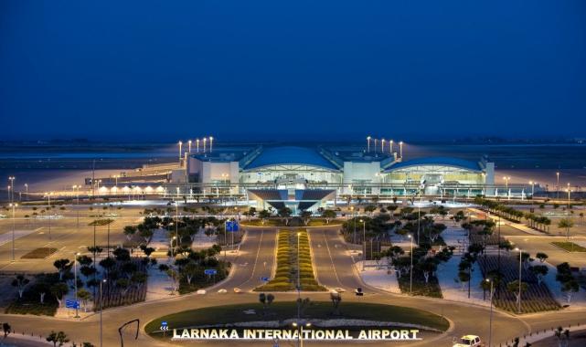 İsrail istihbaratı, Rumların sivil havalimanlarına yerleşiyor