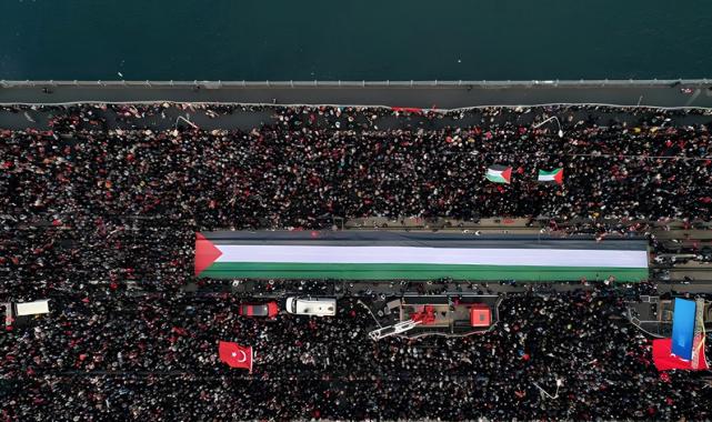 İstanbul'da Filistin için tarihi yürüyüş: Yüz binler destek için bir araya gelecek