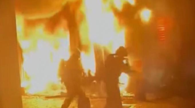 İstanbul'da iki ayrı noktada yangın