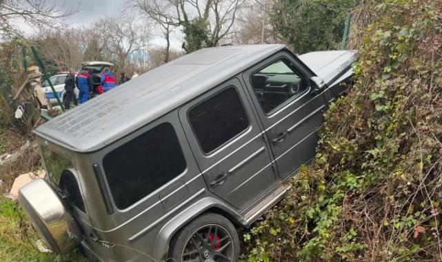 İstanbul'da İranlı iş insanının ciple seyyar satıcıya çarptığı anlar