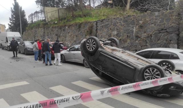 İstanbul'da park halindeki araçlara çarptı