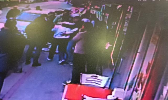 İstanbul'da silahı tutukluluk yapınca hem kendini hem de arkadaşını vurdu