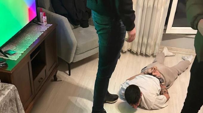 İstanbul'da taksicinin yakalattığı torbacılar polislere saldırdı