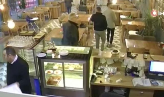 İstanbul'da taksiciyi 235 bin lira dolandırdılar