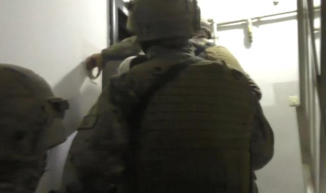 İstanbul'da turistlerin paralarını el çabukluğu ile çalan çete çökertildi