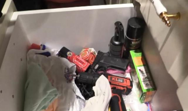 İstanbul'da turistlerin paralarını el çabukluğu ile çalan çete çökertildi