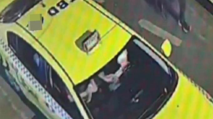 İstanbul'da turistlerin paralarını el çabukluğu ile çalan çete çökertildi