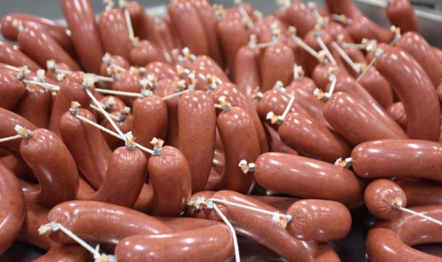 İzmir'de kırmızı et skandalı: 10 işletme kırmızı ete kanatlı et karıştırarak tağşiş yaptı