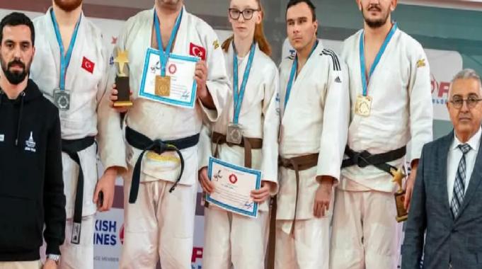 İzmirli sporcular 9 madalya ile gurur yaşattı