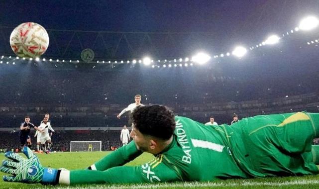 İngiltere Altay Bayındır'ı konuşuyor!