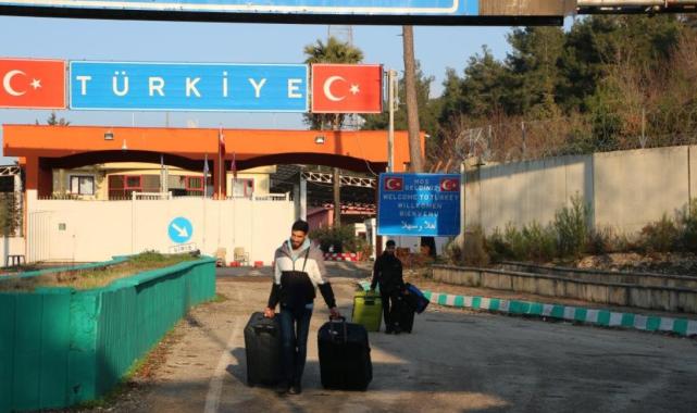 Keseb Sınır Kapısı'nın açılmasıyla Türkiye'den Suriye'ye geçişler hızlandı