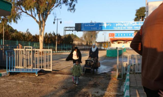 Keseb Sınır Kapısı'nın açılmasıyla Türkiye'den Suriye'ye geçişler hızlandı