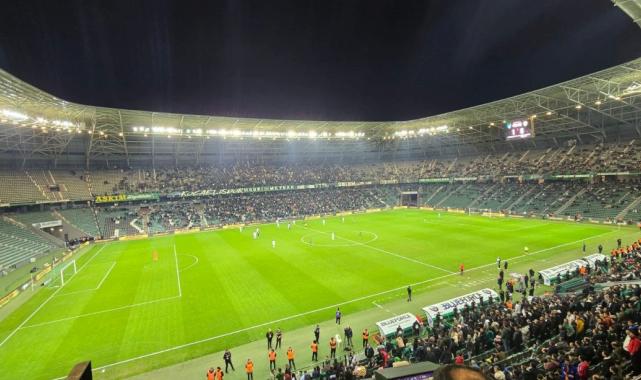 Kocaelispor - Iğdır maçında tribünlerde olay çıktı