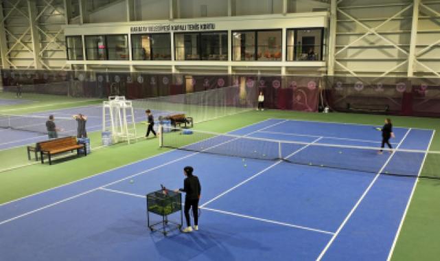 Konya Karatay tenis tutkunlarının yeni mekanı oldu