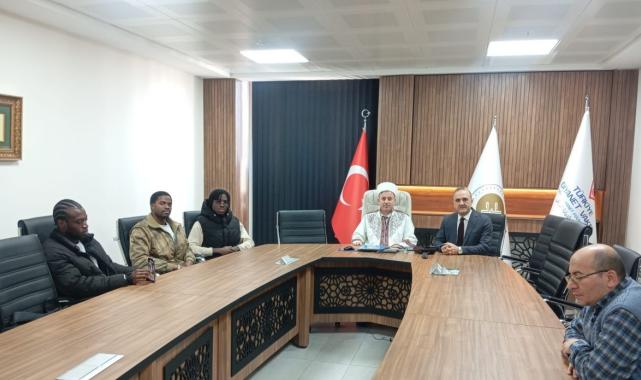 Kütahya'da Fildişi Sahilli öğrenci ihtida töreniyle Müslüman oldu