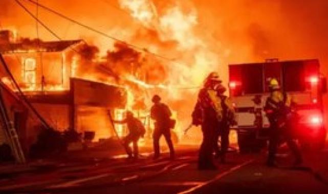 Los Angeles yangını sürüyor: 166 bin kişiye tahliye uyarısı