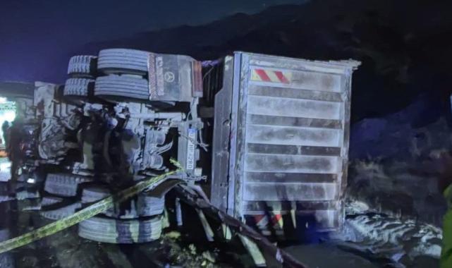 Malatya'da tır kazası: 2 ölü, 1 yaralı