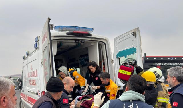 Mardin'de hafif ticari araç, tarlaya uçtu: 2 ölü, 4 yaralı