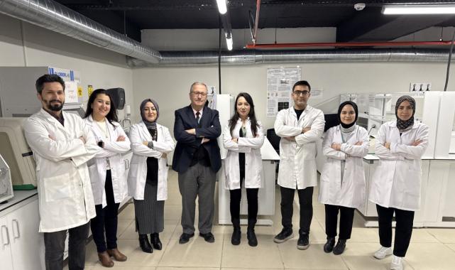 Maymun çiçeği aşısı için çalışmalar hızlandı: Türk ve İngiliz bilim insanları birlikte çalışıyor