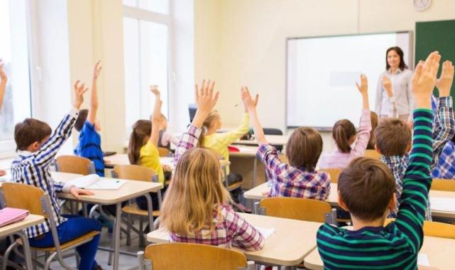 MEB: Özel okul öğrenci kıyafetleri, velilere mali yük getirmeyecek