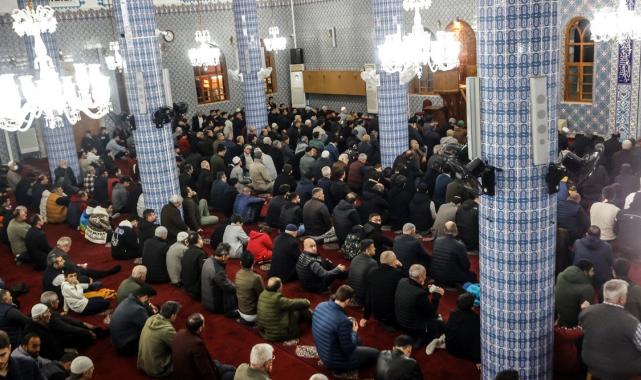 Miraç Kandili yurt genelinde dualarla idrak edildi