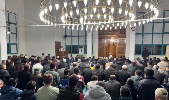 Miraç Kandili yurt genelinde dualarla idrak edildi