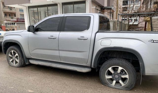 Muğla'da araçların lastiklerini kesen kadın yakalandı