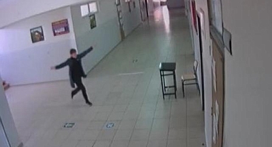 Nöbetçi öğrencinin koridorda halay çekmesi kameralara yansıdı
