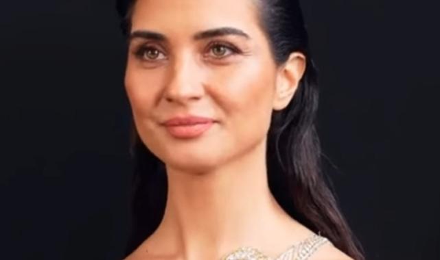 Oyuncu Tuba Büyüküstün Paris'te güzelliğiyle büyüledi