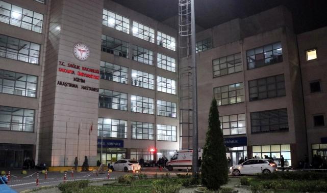 Sakarya'da yaya geçidinde aracın çarptığı kadının üzerinden başka bir otomobil geçti